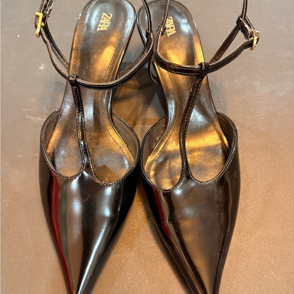 Zara Black Patent Leather Heels - Picture 2 of 4